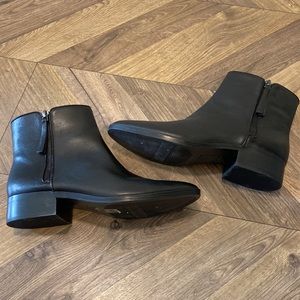 NEW Black Leather Naturalizer Robyn Bootie